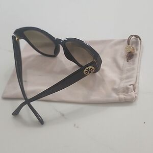 Tory Burch woman sunglasses